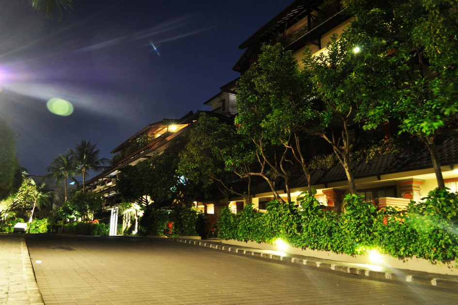 Legian Beach Hotel