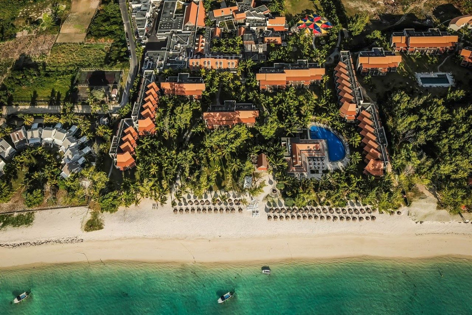 Crystals Beach Resort Belle Mare