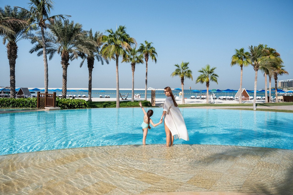 Four Seasons Dubai at Jumeirah Beach