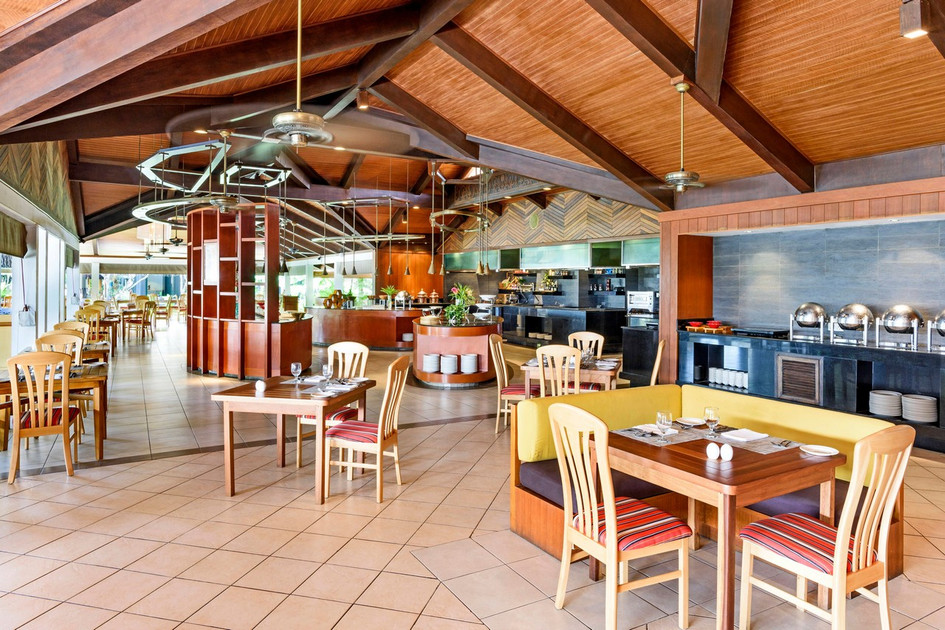 Sheraton Maldives Full Moon Resort and Spa