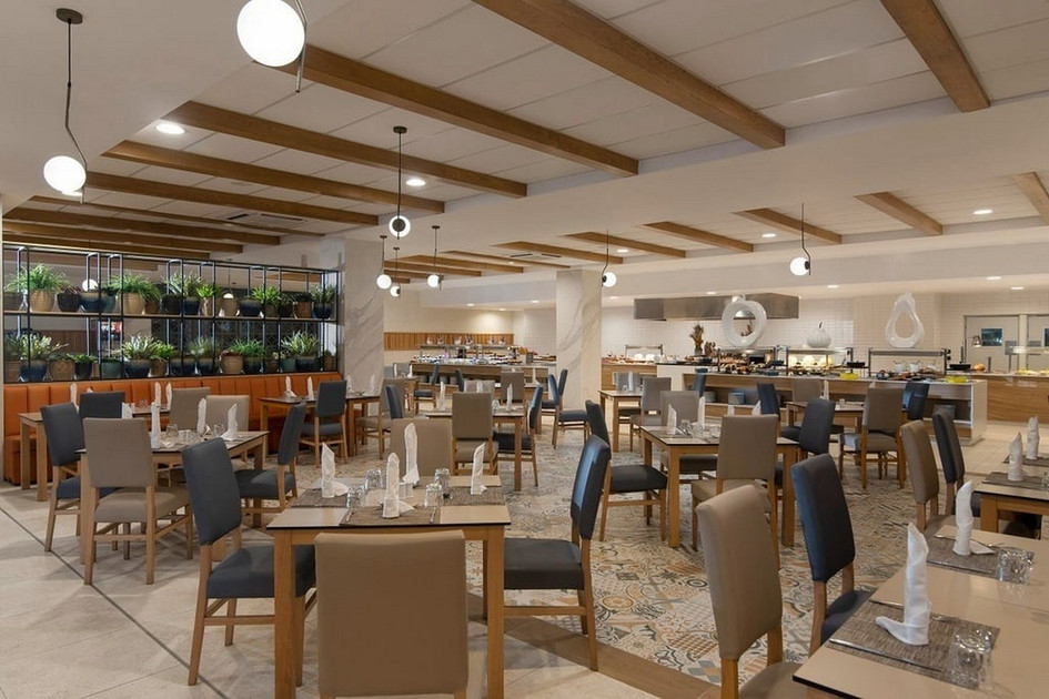 Serenade Punta Cana Beach & Spa Resort