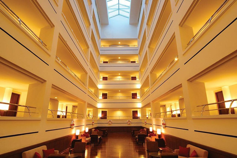 A-One The Royal Cruise Hotel