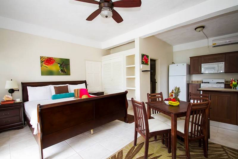 Tobago-Blue-Waters-1615