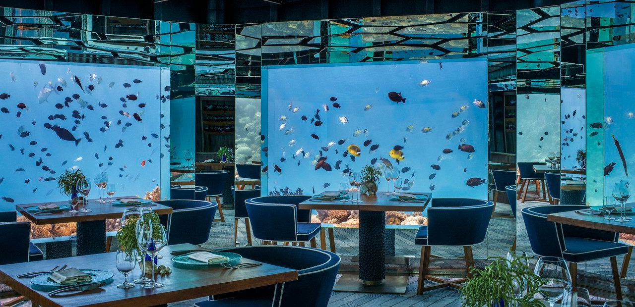 Maledivy - podmořské restaurace