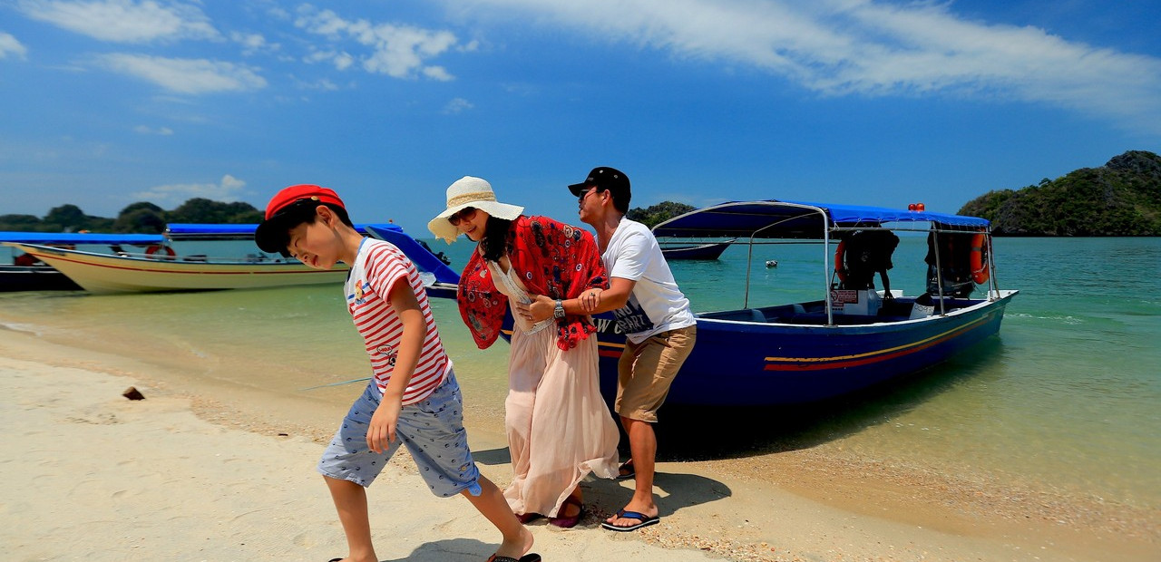 Langkawi - mezi plážemi a mangrovy