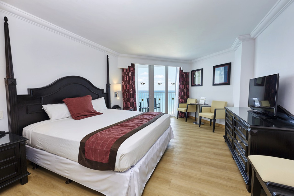 Riu Palace Paradise Island