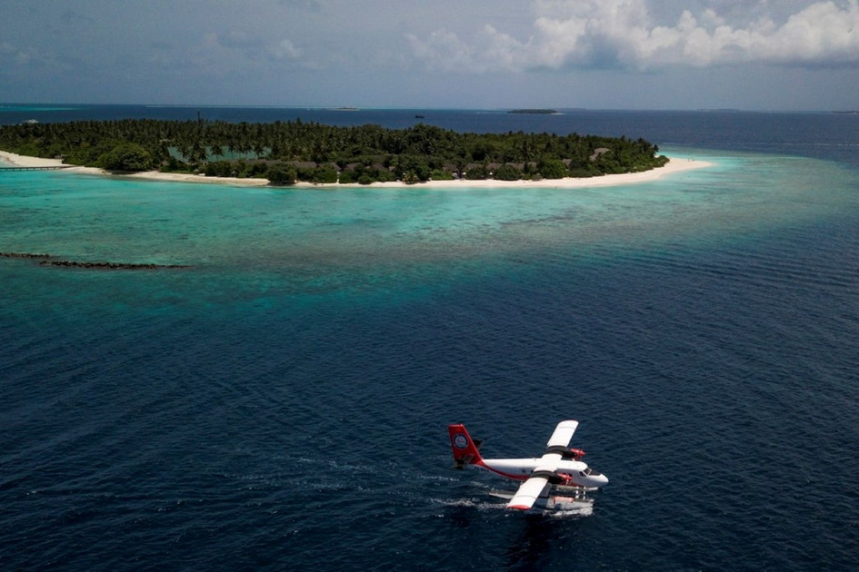 Furaveri Island Resort & Spa