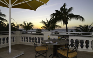 Amsterdam Manor Beach Resort 2 (1)