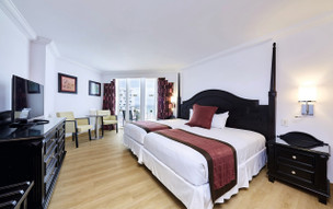 Riu Palace Paradise Island