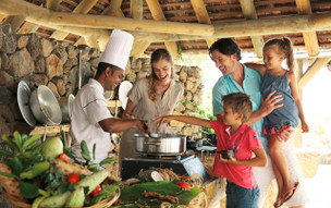 Paradis Beachcomber Golf Resort and Spa