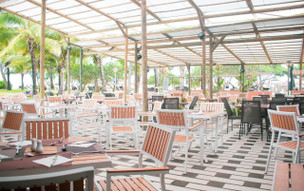 Crystals Beach Resort Belle Mare