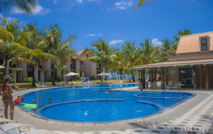 Crystals Beach Resort Belle Mare