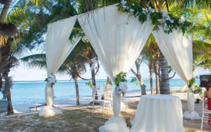 Crystals Beach Resort Belle Mare