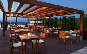 Double Tree by Hilton Dubai - Jumeirah Beach