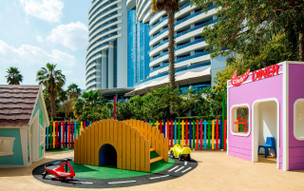 Le Méridien Al Aqah Beach Resort