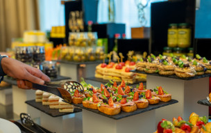 Khalidiya Palace Rayhaan by Rotana