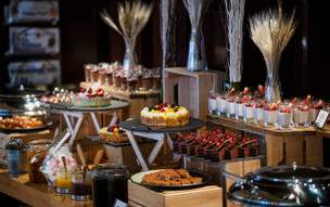 Khalidiya Palace Rayhaan by Rotana