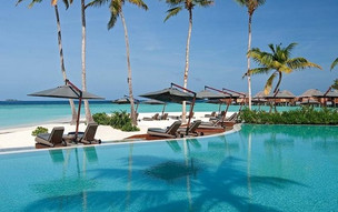 Constance Halaveli Resort