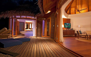 Constance Halaveli Resort