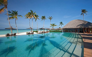 Constance Halaveli Resort