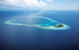 Constance Halaveli Resort