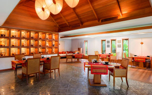 Sheraton Maldives Full Moon Resort and Spa