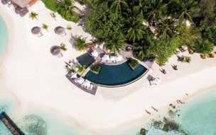 Constance Moofushi Resort
