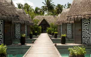 Constance Moofushi Resort