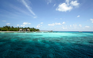 Constance Moofushi Resort