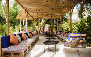 Constance Moofushi Resort