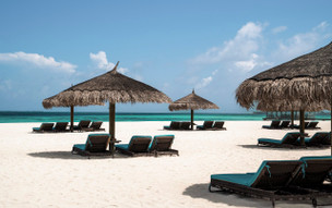 Constance Moofushi Resort