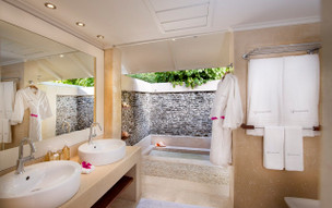 Diamonds Thudufushi Beach & Water Villas