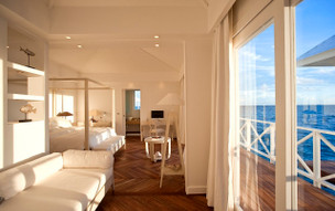 Diamonds Thudufushi Beach & Water Villas