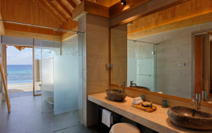 Emerald Faarufushi Resort & Spa