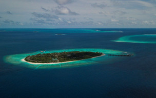 Furaveri Island Resort & Spa