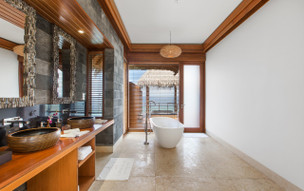 Furaveri Island Resort & Spa