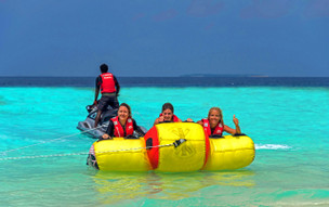 Furaveri Island Resort & Spa