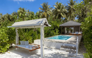 Royal Island Resort and Spa