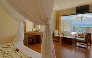 Angaga Island Resort