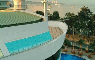 A-One The Royal Cruise Hotel