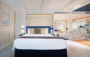 A-One The Royal Cruise Hotel