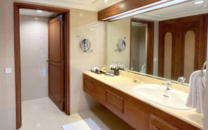 Nusa Dua Beach Hotel and Spa