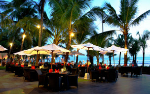Legian Beach Hotel