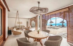 Paradis Beachcomber Golf Resort and Spa