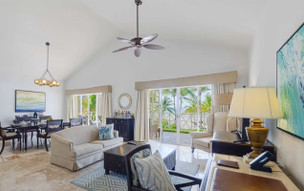 Royal Hideaway Playacar