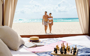 Royal Hideaway Playacar