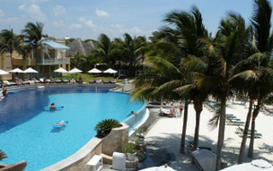 Royal Hideaway Playacar