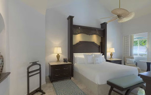 Royal Hideaway Playacar