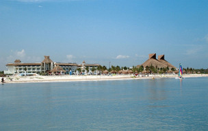 BlueBay Grand Esmeralda