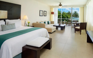 Secrets Aura Cozumel